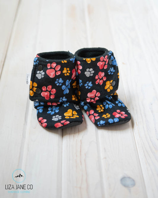 Stay-on Baby Booties | Paws on Black