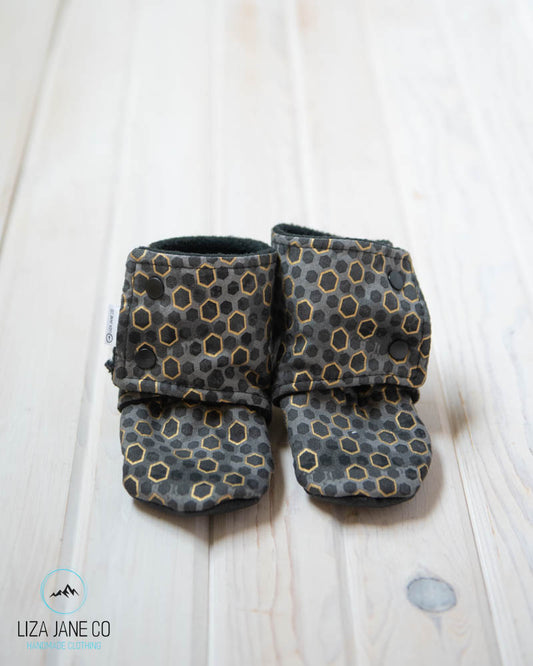 Stay-on Baby Booties | Honeycomb on Grey