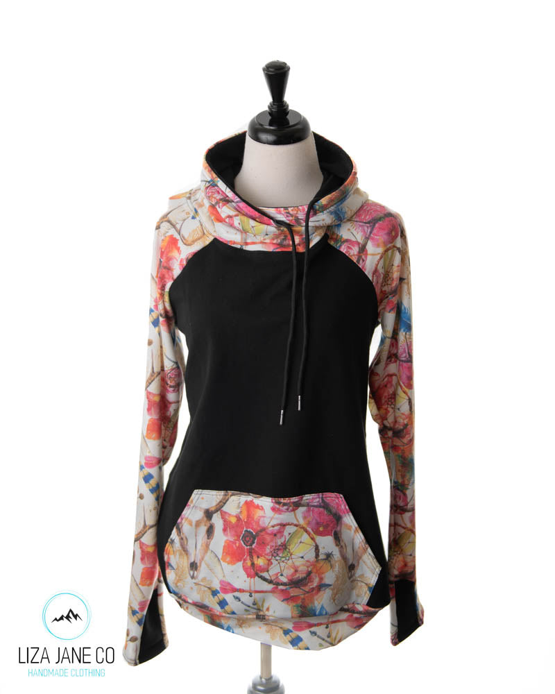 Women's Hoodie | Bull Skull & dreamcatcher and black