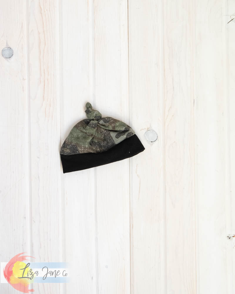 3 Month | Knotted Beanie