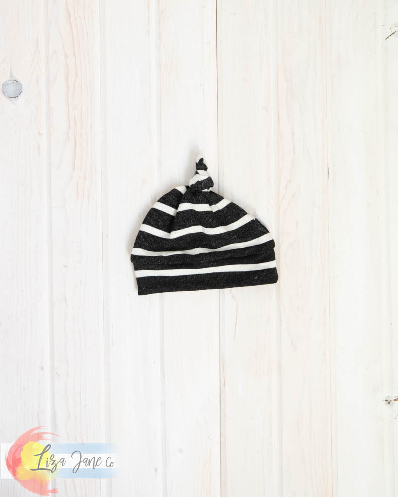 3 Month | Knotted Beanie