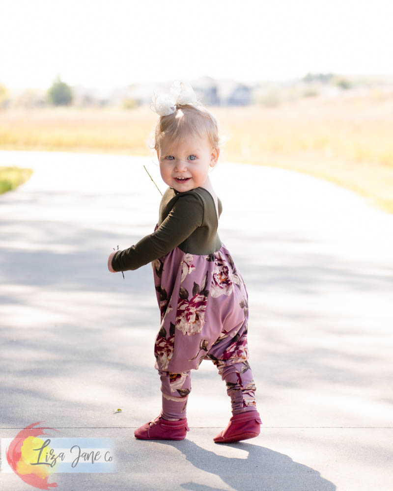 Girls Romper | Short Sleeved | 2T Pineapple Alley Cat Romper