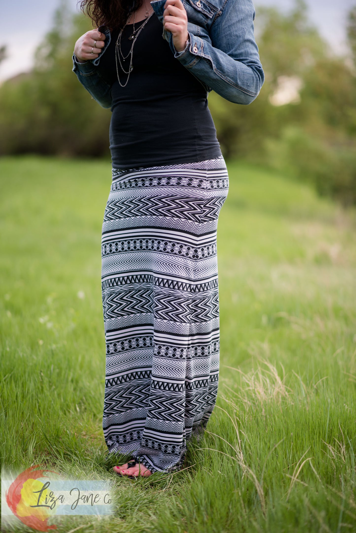 Women's Skirt | Black/White stripe Maxi Skirt {Large}