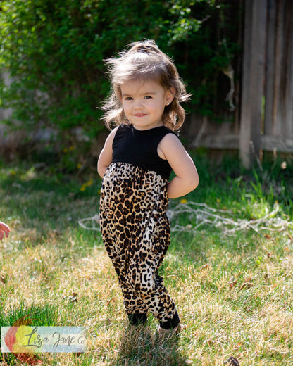 Girls Romper | Short Sleeved | 2T Pineapple Alley Cat Romper