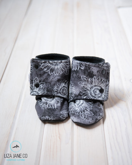 Stay-on Baby Booties |  White Sunflower on Black